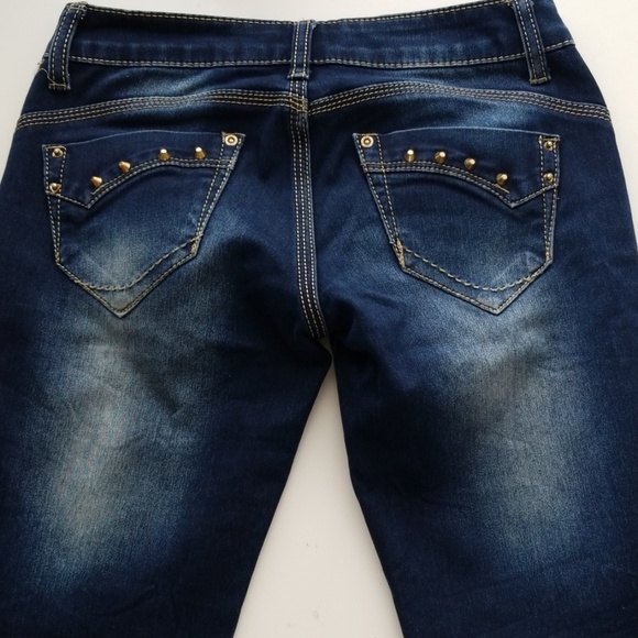 Jeans - Picture 2 of 4